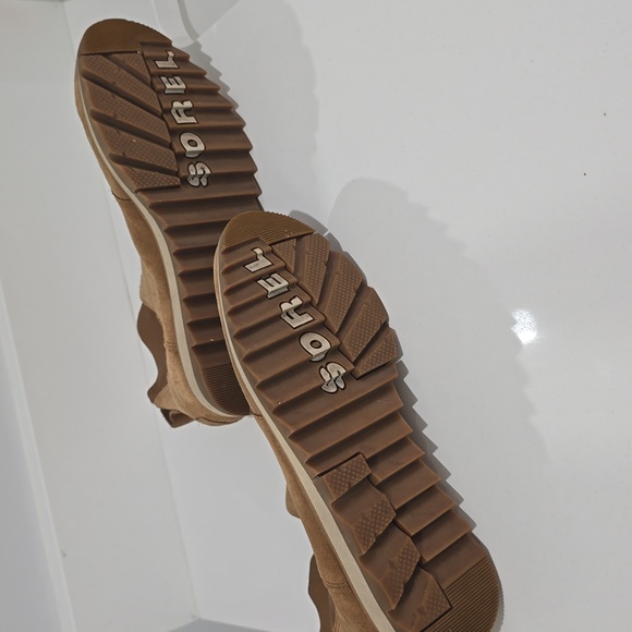 Sorel Womens Tan Suede Chelsea Boots - Picture 7 of 9